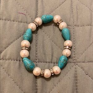 Turquoise and Pearl Beaded Bracelet